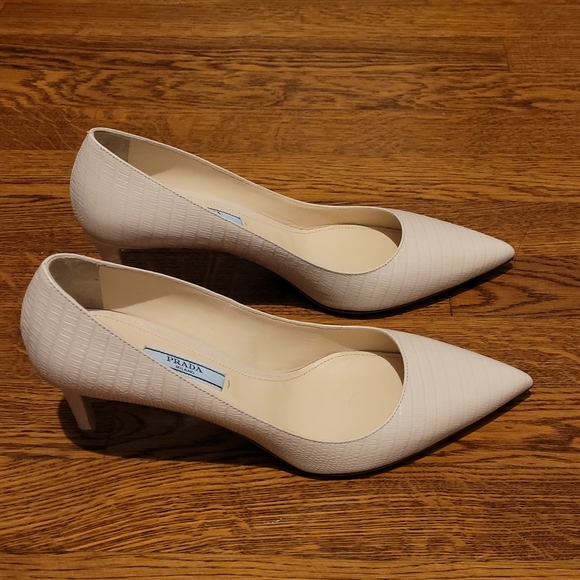 Prada pumps - Picture 7 of 9